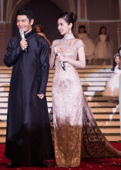 Angelababy wedding cheongsam Angelababy Wedding, Sangjit Dress, Modern Chinese Wedding Dress, Modern Hanbok Dress, Cheongsam Wedding, Wedding Cheongsam, Chinese Wedding Dress, Chinese Style Dress, Qipao Dress