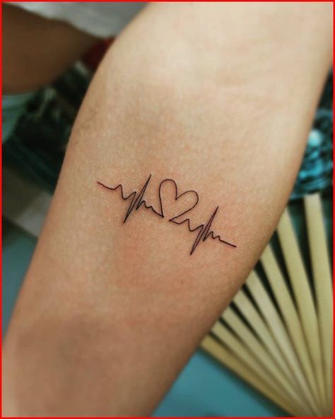 Small Tatoos Woman, Tatuaje Ekg, Heartbeat Tattoo With Name, Tattoo Down Spine, Heartbeat Tattoo On Wrist, Lifeline Tattoos, Pulse Tattoo, Ekg Tattoo, Heartbeat Tattoo Design