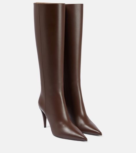 Rockstud Leather Knee High Boots in Brown - Valentino Garavani | Mytheresa Brown Boots Heels, Mytheresa Shoes, Zara Closet, Brown High Heel Boots, Valentino Boots, Outfits Jewelry, Autumn Boots, Brown Autumn, Valentino Fashion