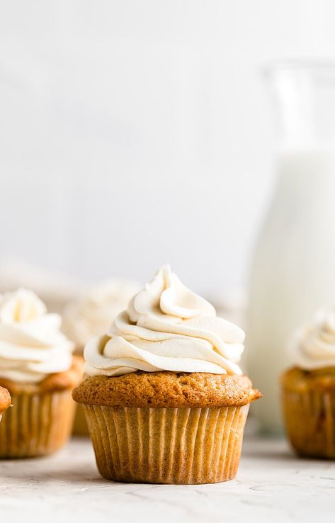 Apple Cupcakes with Maple Buttercream Frosting: soft, fluffy, moist cupcakes filled with tender apples and cozy spices and topped with a creamy maple buttercream frosting. | TrufflesandTrends.com Maple Frosting Recipe, Maple Cupcakes, Apple Spice Cupcakes, Maple Buttercream Frosting, Maple Buttercream, Cupcakes Filled, Maple Frosting, Moist Cupcakes, Apple Cupcakes