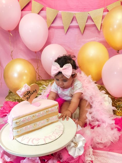 Half Way To One Photoshoot, Half Birthday Cake, Half Birthday Photoshoot, 1/2 Birthday, Birthday Cakes Girls Kids, 2nd Birthday Pictures, Half Birthday Cakes, 2nd Birthday Photos, 1st Birthday Party Favors