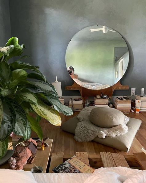 Tea At Shiloh, Miguel Aesthetic, Zen Room, Dream Apartment Decor, Dream Apartment, Meditation Room, Dream House Interior, Close Friends, Room Inspiration Bedroom