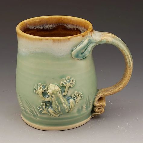 Pottery Frogs Ideas, Frog Mug Pottery, Animal Pottery Ideas, Fall Ceramics, Frog Pottery, Clay Frog, Frog Mug, Nc Pottery, Decorative Ceramics