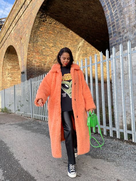 Nola Outfit Winter, Vibrant Color Outfit, Coat Winter Outfit, Curated Fashion, Bright Colored Outfits, Trending Clothes, Rock And Roll Fashion, Orange Coat, Colorful Outfits