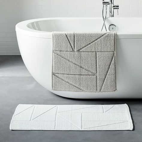 Organic Triangle Sculpted Bath Mat - Gray Sky Diy Bathroom Rugs, Diy Bath Mat, Bathroom Mat Ideas, Classy Bathroom, Pretty Bathrooms, Steam Showers Bathroom, Unique Bathroom, Elegant Bathroom, Bathroom Mat