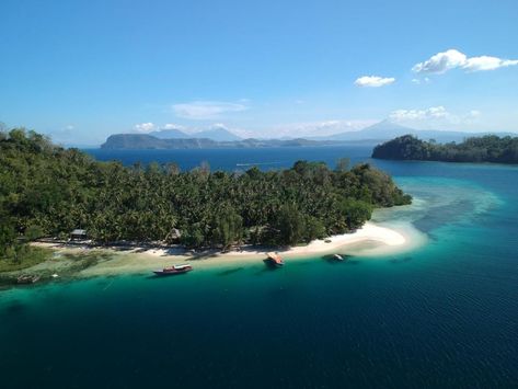 Blue Bay Divers Likupang Bangka is located in North Sulawesi province, Indonesia. North Sulawesi, Blue Bay, Currency Exchange, Garden Terrace, Deposit Box, Tourist Places, Famous Places, Historical Place, Best Sites