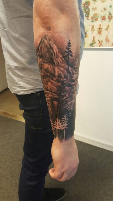 Men’s Upper Arm Tattoos, Quarter Sleeve Tattoo Men, Upper Arm Tattoo Men Half Sleeves Ideas, Outdoor Tattoos For Men, Mountain Tattoo Sleeve, Sleeve Tattoo Men, Mountain Sleeve Tattoo, Quarter Sleeve Tattoo, Tattoo Upper Arm