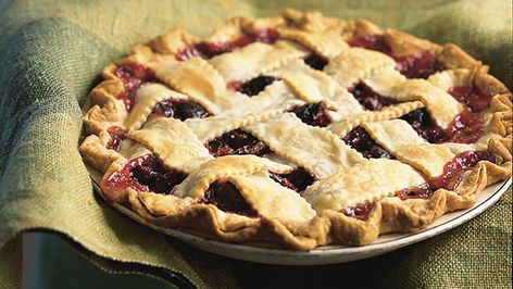 Fig Pie, Ready Made Pie Crust, Christmas Fiesta, Fiesta Food, Pillsbury Pie Crust, Fig Newtons, Frozen Pie Crust, Basic Food, Baked Pie Crust