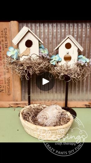 Bird House Ornaments Diy, Dollar Tree Bird House Diy, Bird House Wreaths, Bird House Crafts, Rustic Birdhouse Ornaments, Birdhouse Decor, Birdhouse Ornament, Craft Therapy, Birdhouse Craft