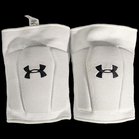 Under Armour White Volleyball Knee Pads Size Medium M See Pictures No Tags And No Package - Open Box Product- New And Never Worn. Volleyball Knee Pads Aesthetic, Volleyball Fits, Nike Volleyball, Volleyball Gear, Volleyball Stuff, Volleyball Knee Pads, Volleyball Inspiration, Volleyball Pictures, Pinterest Ideas