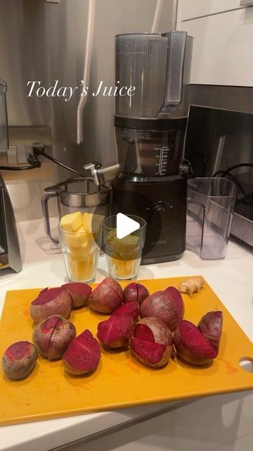 herhealthystyle on June 16, 2023: "SOME HEALTH BENEFITS OF BEETS -Improves Oxygen & Circulation in the body – I’m new to juicing beets and it’s hard to describe, but...". Beet Juice Benefits Recipes, Beet Juice Recipe Juicers, Juicing Beets, Orange Juice Benefits, Beets Benefits, Beet Juice Benefits, Benefits Of Beets, Beetroot Juice Recipe, Beet Juice Recipe