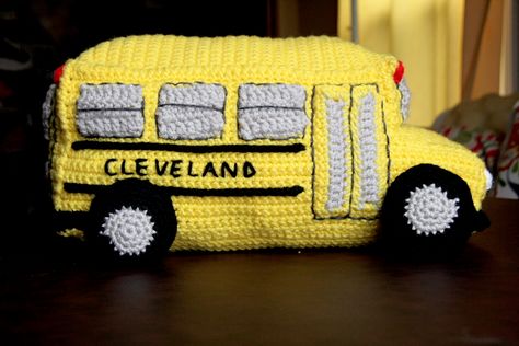 Bus Crochet Pattern, Crochet Teacher Gifts, Crochet School, Yellow School Bus, Crochet Tote, Crochet Techniques, Crochet Patterns Amigurumi, School Bus, Crocheted Item