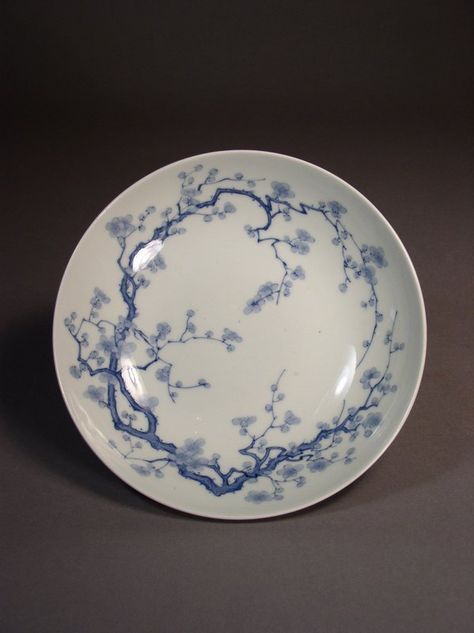 Japanese Nabeshima blue / white porcelain dish Japanese Plates Design, Porcelain Plate Design, Porcelain Nails, China Ceramics, Asian Pottery, Japanese China, Tooth Pattern, Porcelain Design, Japanese Plates