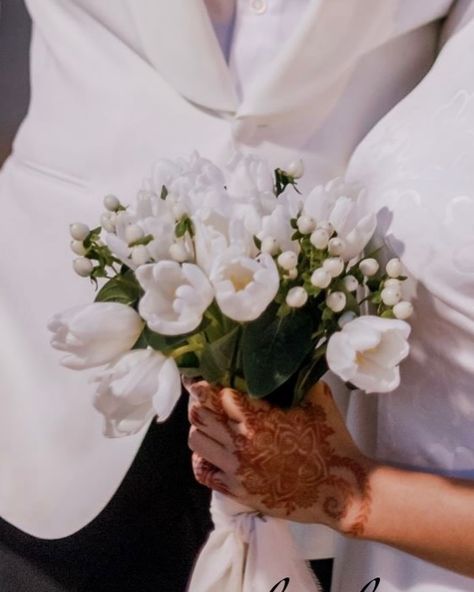 White Tulips with hypericum berries Bridal Bouquet. Enquires via Bio @chloris_flowersandevents @mynhungdesign #sydneyflorist #sydneyweddingflorist #sydnerflowersevent #chloris_flowersandevents #sydney White Tulip Bouquet, Bridal Florals, Hypericum Berries, Tulip Bouquet, White Tulips, Wedding Florist, Bridal Boutique, Bridal Bouquet, Florist