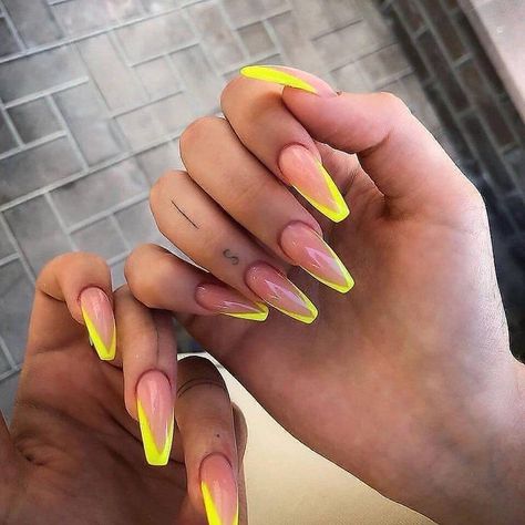 Neon Yellow Nails, Neon Nail Designs, Yellow Nails Design, Bright Summer Nails, Nail Color Trends, Edge Nails, Nail Designs Valentines, Coffin Shape Nails, Ballerina Nails