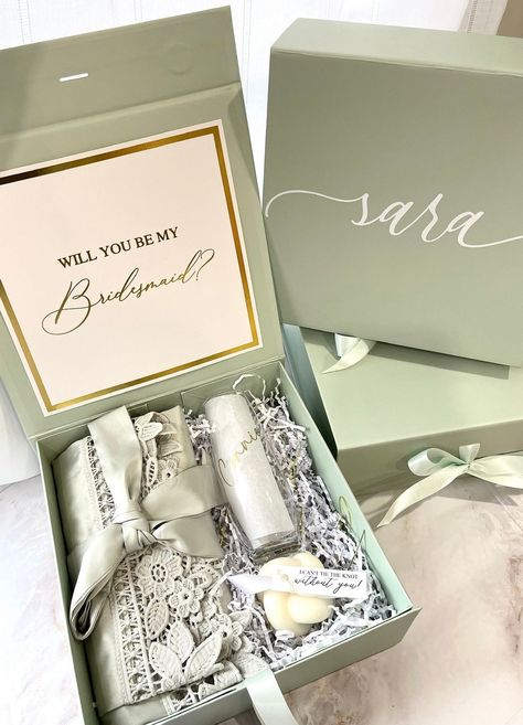 Bridesmaid Box Design, Elegant Bridesmaid Boxes, Made Of Honor Box Ideas, Wedding Invitations For Bridesmaids, Will You Be My Made Of Honor, Bridesmaid Proposal Box Ideas Sage Green, Will You Be My Bridesmaids, Made Of Honour Proposal, Brides Made Boxes