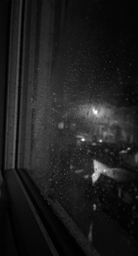 Rain Story Instagram Night, Rainy Window Aesthetic Night, Rainy Car Ride, Rain Photos, Pretty Posters, Aesthetic Rain, Rain Window, Rainy Window, Cosy Aesthetic