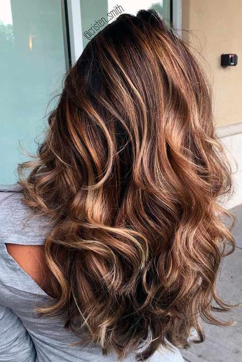 Layered Haircuts to Add Volume and Depth to Your Hair ★ See more: http://lovehairstyles.com/layered-haircuts-volume-depth/ Ashy Blonde Balayage, Brunette Ombre, Balayage Hair Dark, Caramel Hair, Brown Hair With Blonde Highlights, Long Brown Hair, Brown Blonde Hair, Brown Hair With Highlights, Travel Places