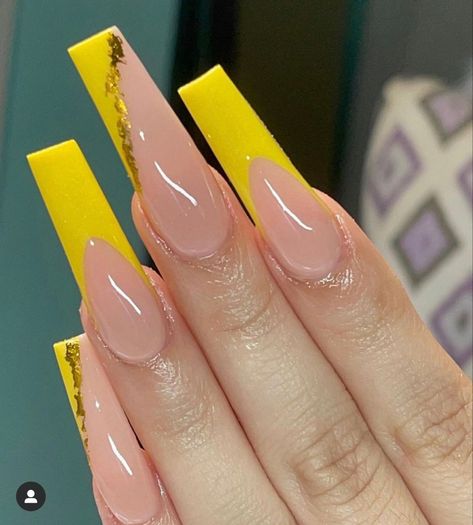 Yellow Acrylic Nails, Acrylic Nails Yellow, Long Acrylic Nail Designs, Glow Nails, Classy Acrylic Nails, Long Acrylic Nails Coffin, Acrylic Nails Coffin Pink, Long Square Acrylic Nails, Bling Acrylic Nails