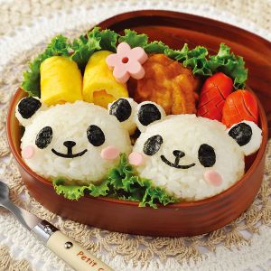 A Really Cute Bento Lunch Idea for Kids ::: idée de Boite à lunch ... Panda Sushi, Kotak Bento, Bento Kids, Lunch Box Idea, Japanese Food Art, Cute Bento Boxes, Japanese Food Bento, Cute Lunch Boxes, Kawaii Bento