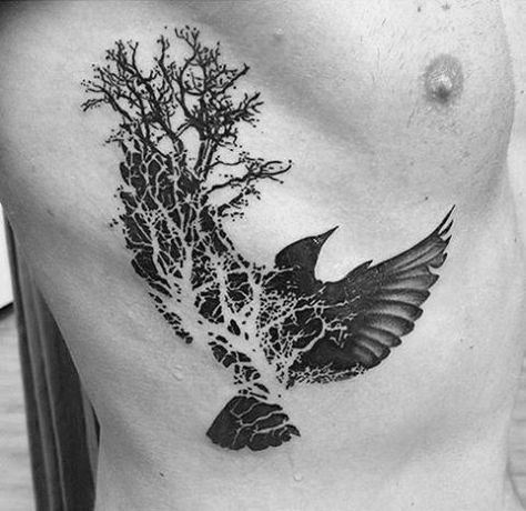 100 Crow Tattoo Designs For Men - Black Bird Ink Ideas Side Body Tattoos, Blatt Tattoos, Crow Tattoos, Rib Tattoos For Guys, Crow Tattoo Design, Vogel Tattoo, Cage Tattoos, Side Neck Tattoo, Torso Tattoos