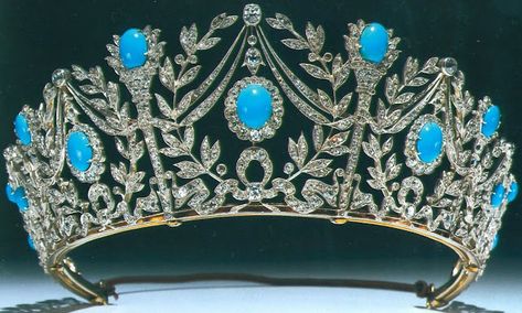 Tiara Mania: Queen Elizabeth of the United Kingdom's Turquoise Tiara Turquoise Tiara, Handmade Tiaras, Flower Tiara, Pearl Tiara, Royal Tiaras, Persian Turquoise, Diamond Tiara, Pink Spinel, Crystal Tiaras