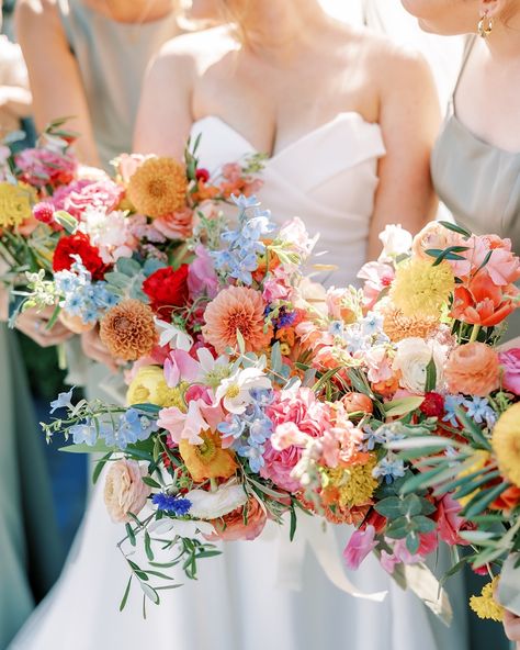 Fall is closing in but, these colors will be one of the highlights of our summer — vibrant and playful florals for Cassidy & and her gals. Photography: @peterandbridgette Floral Design: @foriverfloral Venue: @montecitoclub // #californiawedding #coralcharmpeony #elopmentwedding #santabarbarawedding #bridalbouquet #colorfulwedding #montectioclub #californiawedding #santabarbaracourthouse #brightweddingflowers #santabarbaraweddings #weddinginspiration #summerweddings #bridesmaids #colorf... Small Bridesmaid Bouquets, Coral Charm Peony, Bright Wedding Flowers, Colorful Wedding Flowers, Bright Wedding, Wedding 2025, Santa Barbara Wedding, Wedding Fall, Colorful Wedding