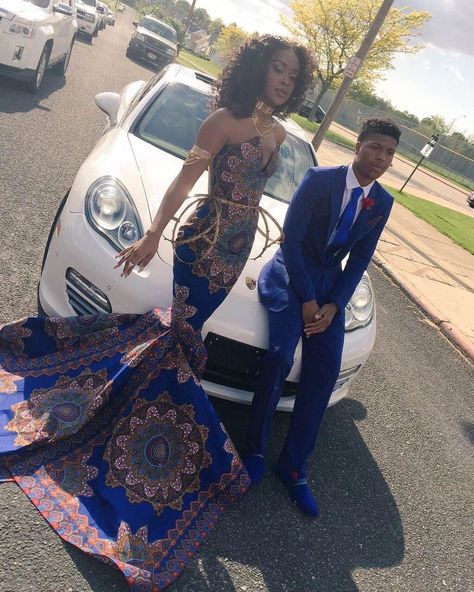 Ankara Prom Dress, Couple Prom, Prom Goals, Dress Stole, Printed Prom Dresses, Prom Couples, African Prom Dresses, Prom Girl Dresses, African Wedding Dress