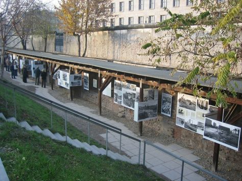 Outdoor Museum Exhibition, Outdoor Exhibition Design, Outdoor Exhibition, Outdoor Museum, Peter Zumthor, Community Park, Exhibition Display, Outdoor Photos, Wild Nature