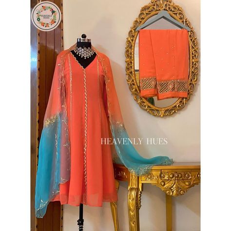 𝐇𝐄𝐀𝐕𝐄𝐍𝐋𝐘 𝐇𝐔𝐄𝐒 ® By Harkiran🧿 on Instagram: “HH266 ✔️Style:Anarkali with Plazzo. ✔️Fabric: Georgette for shirt n bottom, pure Orgenza dupatta (2.5 meters length)…” Designer Suits For Wedding, Punjabi Suits Party Wear, Punjabi Suits Designer Boutique, Trendy Suits, Latest Dress Design, Indian Designer Suits, Pakistani Fashion Casual, Pakistani Fashion Party Wear, Womens Dress Suits