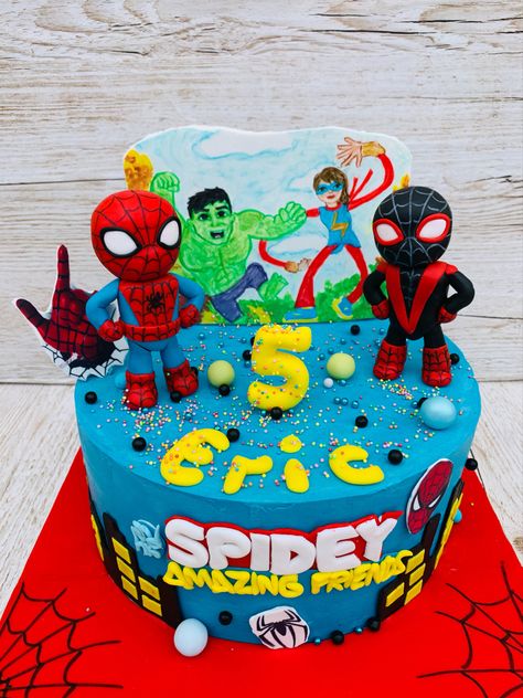 Hulk Birthday Cakes, Spidey Birthday, Friends Birthday Cake, Spiderman Birthday Cake, Hulk Birthday, Thomas Birthday, Friends Cake, Neon Artwork, Superhero Cake