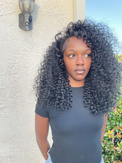 Curly Quick Weave Styles, Curly Quick Weave, Curly Hair Sew In, Big Box Braids Hairstyles, Hair Color Streaks, Quick Weave Hairstyles, Pretty Braided Hairstyles, Natural Curls Hairstyles, Flat Iron Hair Styles