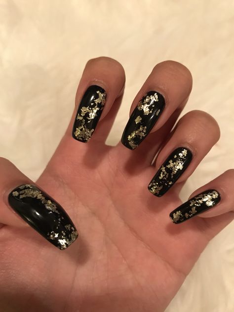 White Nails With Gold, Black Gold Nails, Hoco Nails, Fun Manicure, Shein Fits, Emerald Nails, Gold Acrylic Nails, Witchy Nails, Gold Nail Designs