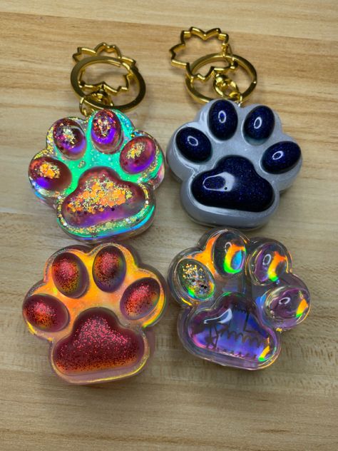 Badge Reels Diy, Sleepover Room, Paw Keychain, Resin Art Painting, Dog Keychain, Dog Crafts, Cat Paw, Cute Clay, Diy Resin Crafts