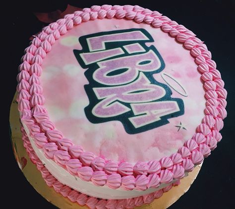 ROSA LIBRA CAKE BRATZ Y2k Cake Birthday, Yk2 Birthday Cake, Libra Birthday Cake Ideas, Libra Cake Aesthetic, Libra Szn Cake, Bratz Cake Ideas, Birthday Cake Baddie, 2000s Cake Ideas, Libra Birthday Photoshoot Ideas