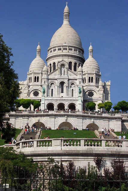 Basilica Sacre Coure.  Sits at the highest elevation in Paris. been here :) but forgot to go inside... Sacre Couer Paris Aesthetic, Monuments In France, Paris Churches Cathedrals, Paris Lamp, Europe Pics, Sacre Coure Paris, France Cathedrals, Paris In The Fall, Paris 2023