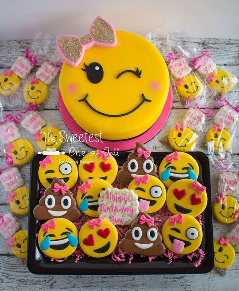 Happy World Emoji Day! 07-17-17    #worldemojiday #emojicookies #emojicake Jordan Cake, Emoji Birthday Cake, Emoji Happy, Emoji Cupcakes, Emoji Cake, Emoji Birthday Party, World Emoji Day, Girl Emoji, Emoji Party