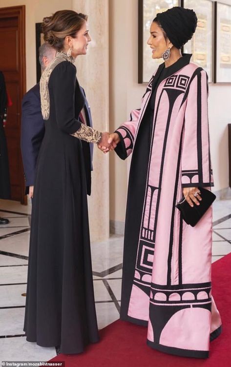 Exciting Outfits, Jordanian Wedding, Royal Family Fashion, Royal Jordanian, Red Valentino Dress, Dior Skirt, Style Royal, Queen Rania, Valentino Couture