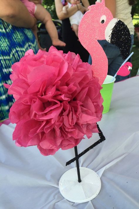 How to Make a Flamingo Centerpiece with Tissue Paper Pom Poms | DIY Guide | www.lovemischka.com #diy #flamingo #pineappleparty #partydecor #diyparty #diycenterpiece #flamingle #flamingobirthdayparty Flamingo Centerpiece, Diy Flamingo, Glitter Centerpieces, Flamingo Party Decor, Pink Flamingo Party, Flamingo Themed Party, Flamingo Craft, Flamingo Baby Shower, Pineapple Birthday