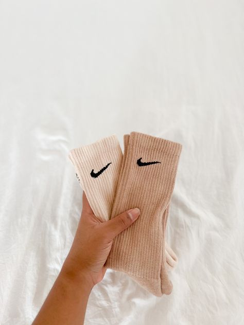 Beige Socks, Beige Outfit, Nike Socks, Casual Socks, Christmas Wishlist, Hand Dyeing, Winter Hats, Socks, Dye