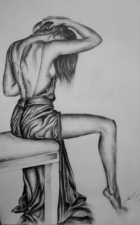 Body Drawing Female Sketch, Women Sketches Pencil, Woman Figure Tattoo, Women Figure Sketch, Dirty Sketching, Female Art Reference Poses, Pencil Drawings Of Women, Female Body Silhouette, Female Illustration Art