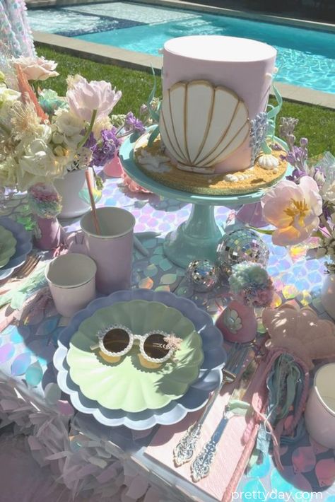 Vibes Birthday Party, Mermaid Birthday Party Decorations Diy, Mermaid Birthday Party Food, Lala Kent, Mermaid Pool Parties, Ocean Birthday Party, Mermaid Birthday Party Decorations, Mermaid Theme Birthday Party, Ocean Birthday