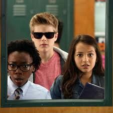 Tips For Middle School, Owen Joyner, Middle School Hacks, Isabela Moner, Three Best Friends, 100 Things To Do, Family Tv, School Hacks, In High School