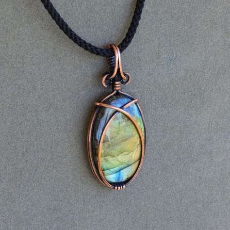 Etsy Necklace, Copper Necklace Pendant, Wire Wrap Jewelry Designs, Diy Jewelry Inspiration, Labradorite Necklace, Homemade Jewelry, Work Jewelry, Wire Wrapped Necklace, Wire Weaving