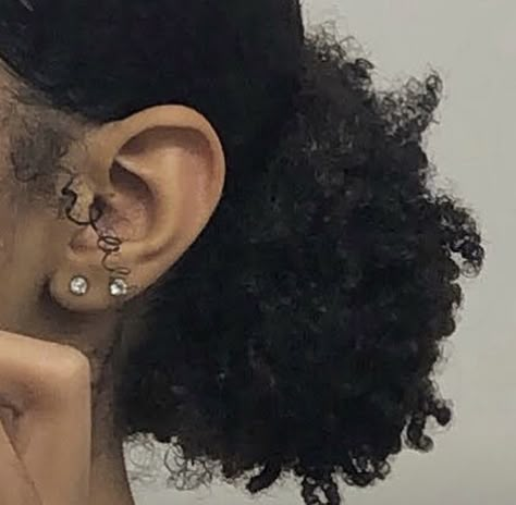 Hazel Levesque Aesthetic, Hazel Levesque, Quick Natural Hair Styles, Type 4 Hair, Natural Hair Styles Easy, Curly Hair Inspiration, Hair Ponytail Styles, Penteado Cabelo Curto, Holiday Hairstyles