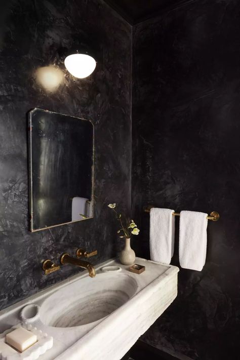 Hamptons Pool Area, Black Powder Room, Brad Falchuk, Bedroom Details, Master Ensuite, Chic Interior Design, Powder Room Design, Bathroom Goals, Powder Bath