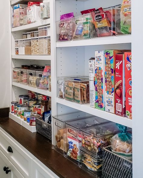 These clean pantry bins are perfect for grouping 'like' foods together, making it easier to answer that age-old question - "what's for dinner?!"  🌟 Shop this post at link in bio!  #kitchen #kitchengoals #kitchenorganization #kitcheninspo #pantry #pantryorganization #clearcontainers #organizing #organizingtips #professionalorganizing #organizinginspiration #organizinggoals #nashville #nashvilleorganizing #movingconcierge #unpacking #tidyhomenashville #moveconcierge #unpackingnashville Fully Stocked Pantry, Organize Inspiration, Pantry Bins, Dream Fridge, Clean Pantry, Pantry Organization Hacks, Dream Pantry, Pantry Bin, Organized Pantry