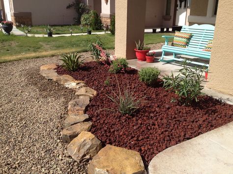 Lava Rock Landscape, Front Yard Rock Garden, Rock Mulch, Rock Flower Beds, Garden Landscaping Ideas, Rock Landscaping, Rock Garden Landscaping, Home Landscaping, Up House