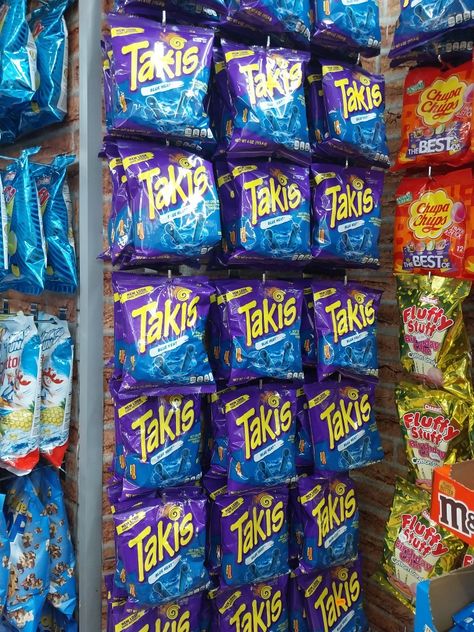 Comida picante Takis Taxis azules Taxis Chips, Takis Chips Aesthetic, Takis Recipe Ideas, Takis Recipe, Blue Takis, Glow In Dark Party, Blue Birthday Parties, Hot Chip, Birthday Basket