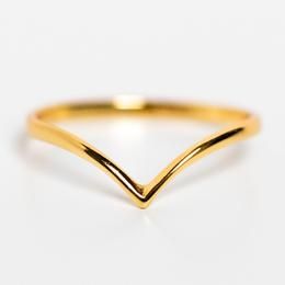 Gold Chevron, Knuckle Ring, Gold Ring Designs, Chevron Ring, Curved Wedding Band, Matching Wedding Bands, Waterproof Jewelry, Solid Gold Rings, Thumb Rings